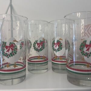 Vintage 1988 Libby Christmas Goose and Wreath Tall Tumbler/Water Glasses.